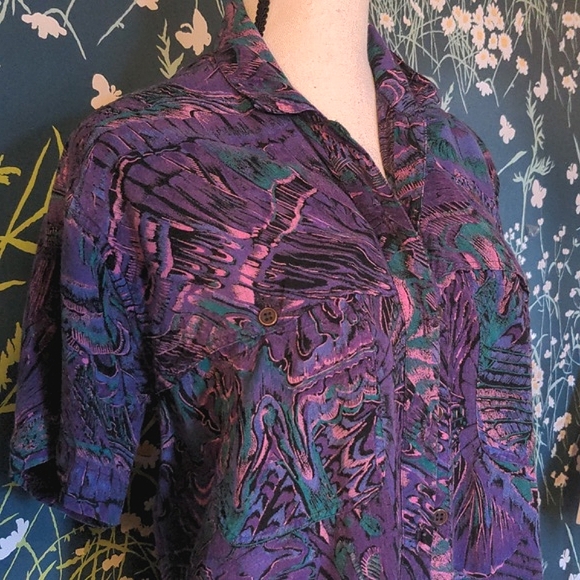 Vintage Abstract Print Button Up - Picture 2 of 6